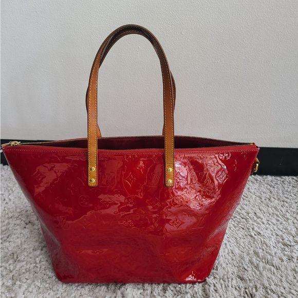 LOUIS VUITTON Monogram Vernis Bellevue GM - Picture 2 of 12